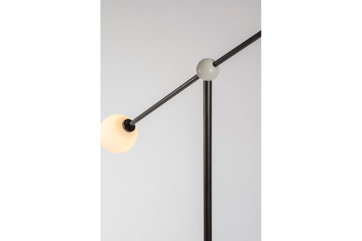 Balance Floor Lamp (Alabaster)