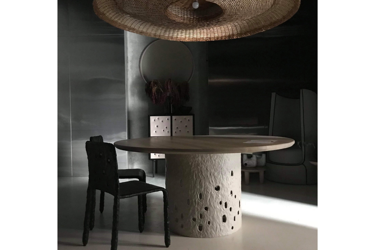 Ztitsa Dining Table